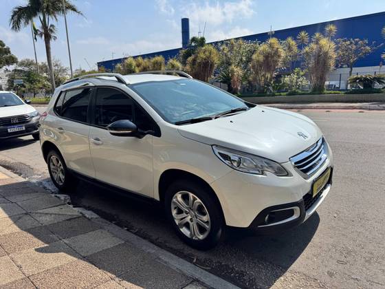 PEUGEOT 2008 1.6 16V FLEX ALLURE 4P AUTOMÁTICO PEUGEOT 2008 1.6 16V FLEX ALLURE 4P AUTOMÁTICO